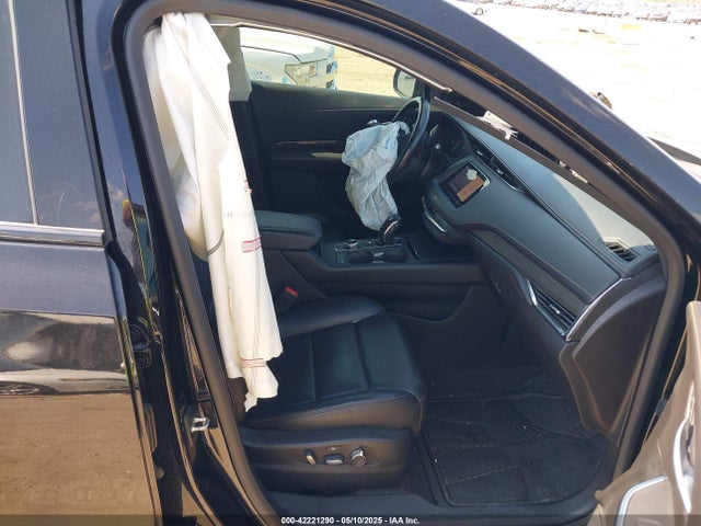2019 CADILLAC XT4 1GYFZER46KF125100 Photo 4