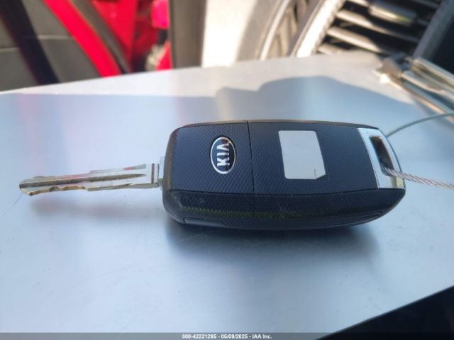 KNAFX4A80E5106263 KIA FORTE EX