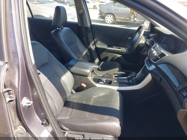 1HGCR2F52FA111106 Honda Accord Sport