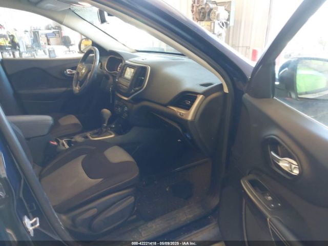 1C4PJMCS2EW219949 Jeep Cherokee Latitude