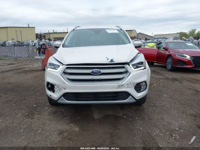 1FMCU9J91JUD03295 Ford Escape Titanium