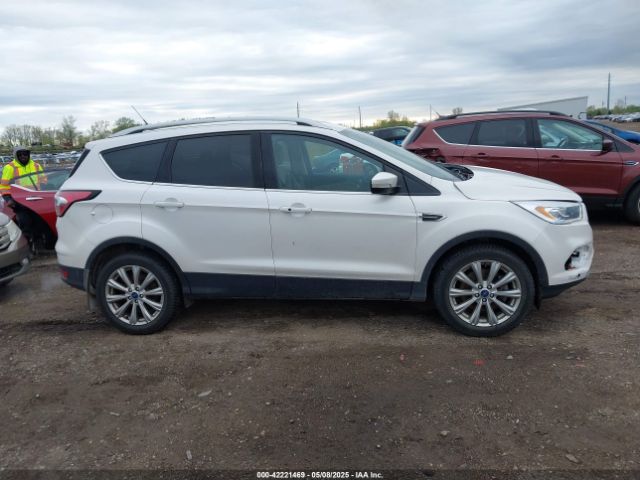 1FMCU9J91JUD03295 Ford Escape Titanium