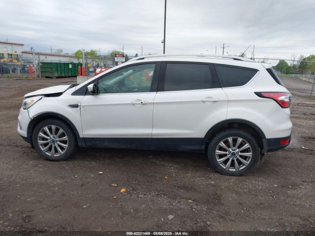 1FMCU9J91JUD03295 Ford Escape Titanium