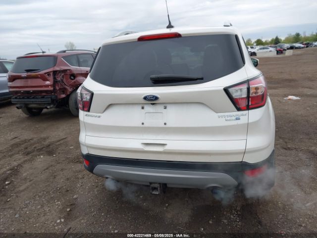 1FMCU9J91JUD03295 Ford Escape Titanium