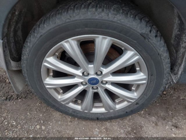 1FMCU9J91JUD03295 Ford Escape Titanium