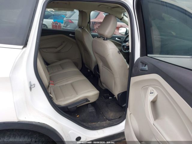 1FMCU9J91JUD03295 Ford Escape Titanium