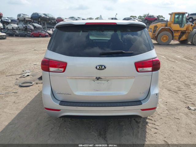 KNDMB5C11J6346098 KIA SEDONA LX