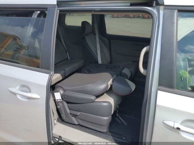 KNDMB5C11J6346098 KIA SEDONA LX
