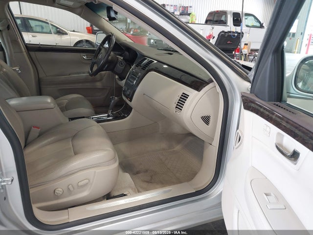 2011 CADILLAC DTS 1G6KD5E66BU119869 Photo 4