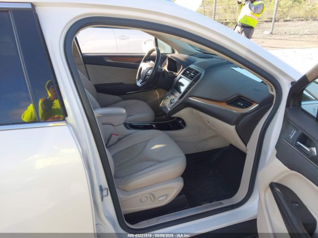 5LMCJ2D93HUL33031 Lincoln MKC SELECT