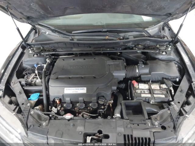 1HGCT2B05GA002832 Honda Accord Touring