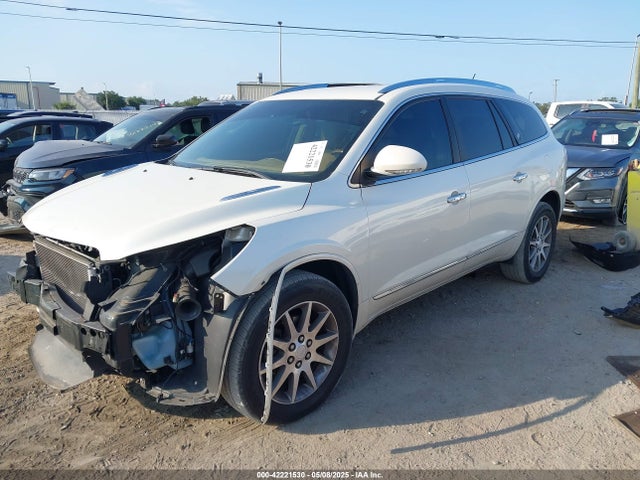 Buick Enclave Leather 2015 5GAKRBKD3FJ264036 Image 2