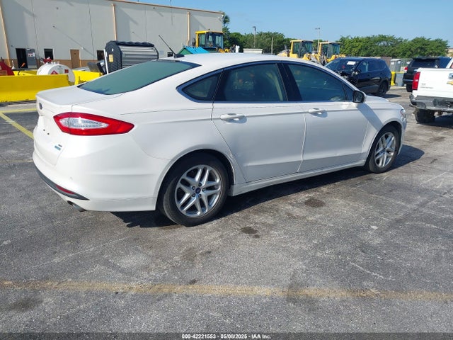 3FA6P0HD5ER273039 Ford FUSION SE