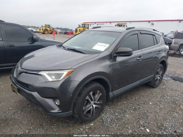 JTMZFREV1JJ734124 Toyota RAV4 LE