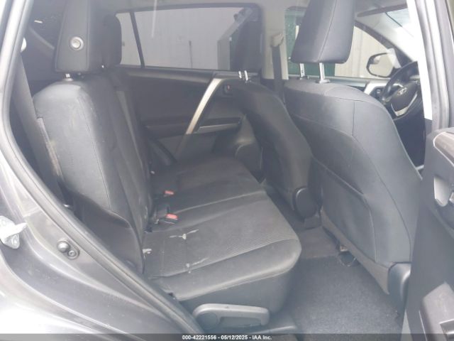 JTMZFREV1JJ734124 Toyota RAV4 LE
