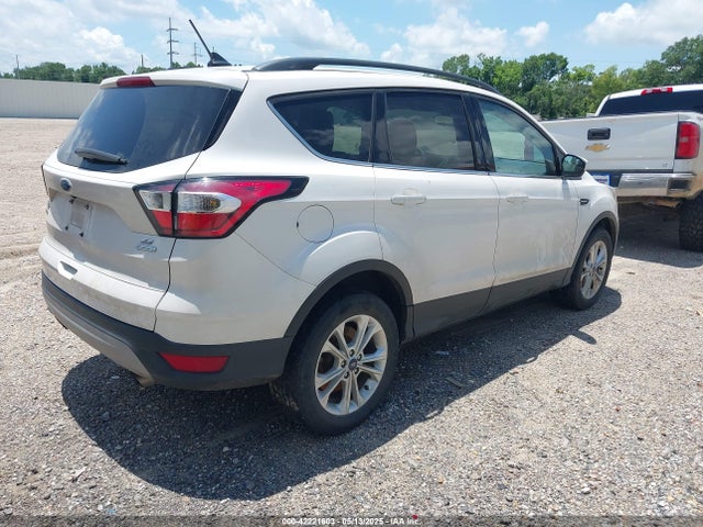 Ford ESCAPE SE 2018 1FMCU0GD6JUB36102 Image 4