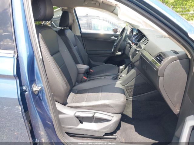2020 VOLKSWAGEN TIGUAN 3VV3B7AX6LM114437 Photo 4