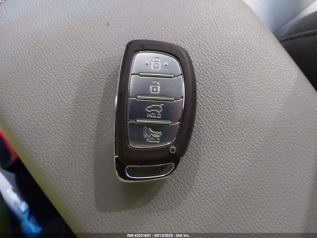 KMHC75LJ7LU076723 Hyundai Ioniq Electric Se