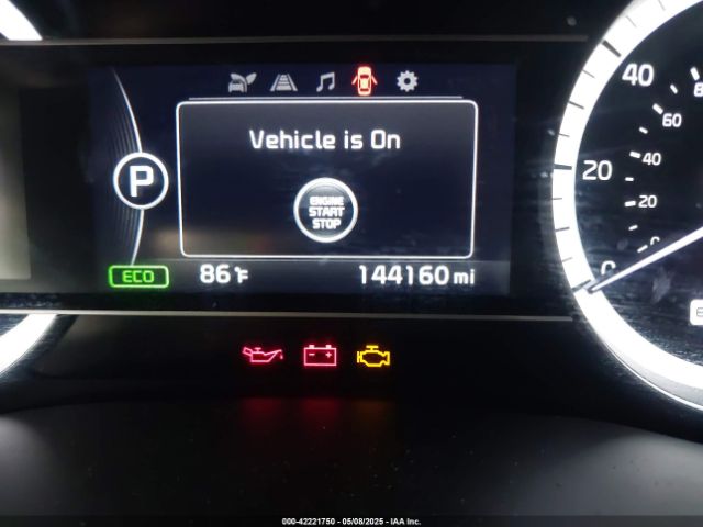 KNDCB3LC6J5207642 KIA NIRO LX