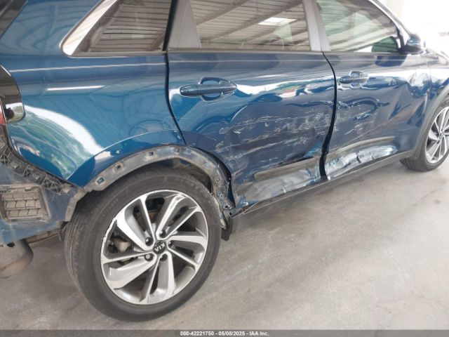 KNDCB3LC6J5207642 KIA NIRO LX