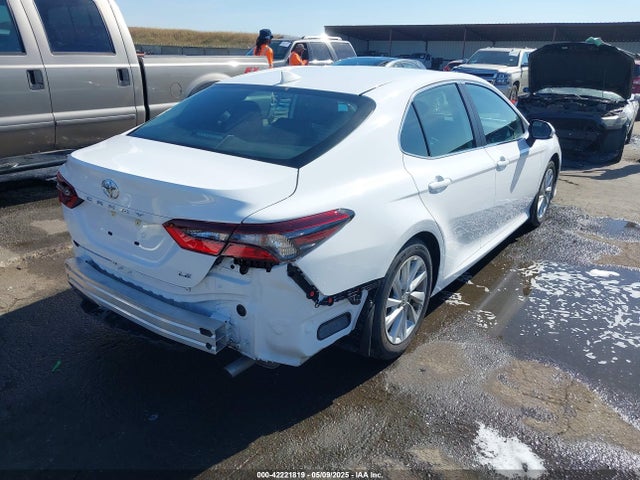 4T1C11AK0RU249576 Toyota CAMRY LE