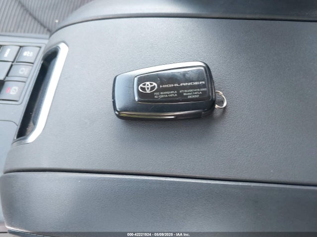 Toyota t24a-fts 2023 5TDKDRAH9PS034127 Image 11