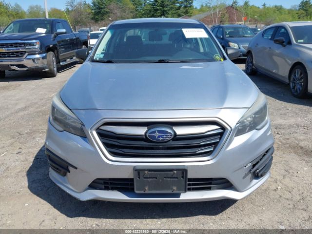 4S3BNAB68J3039825 Subaru Legacy 2.5i