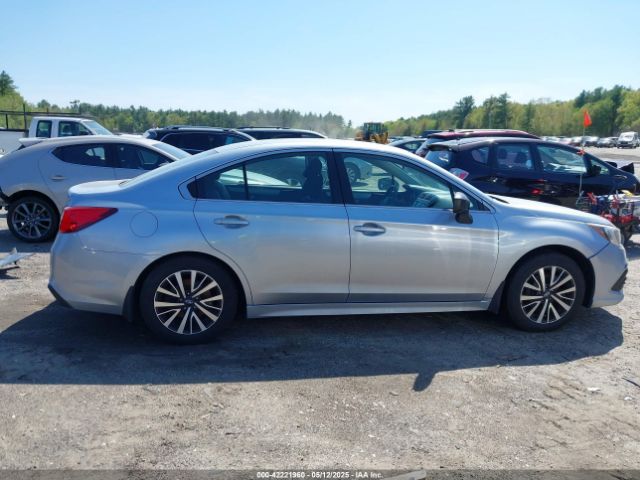 4S3BNAB68J3039825 Subaru Legacy 2.5i