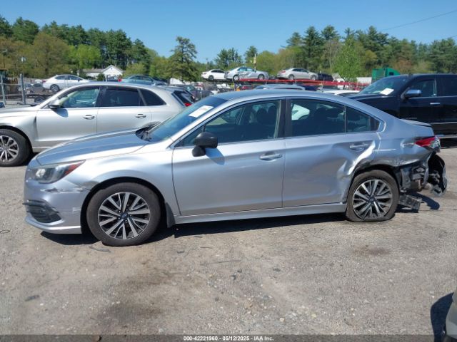 4S3BNAB68J3039825 Subaru Legacy 2.5i