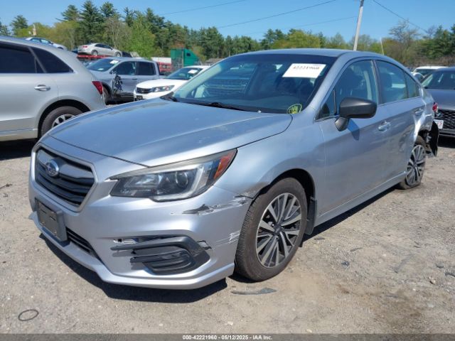 4S3BNAB68J3039825 Subaru Legacy 2.5i