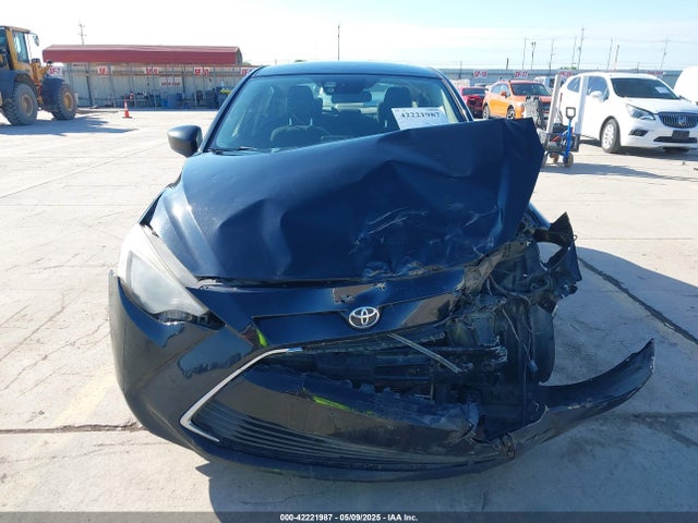 3MYDLBYV4HY174726 Toyota p5v
