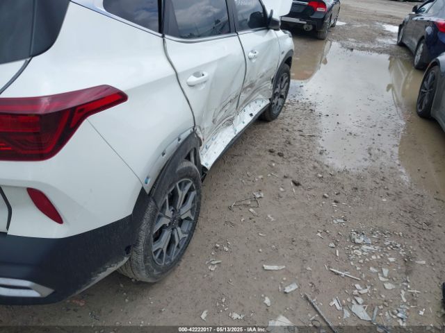KNDERCAA0N7238739 KIA SELTOS EX