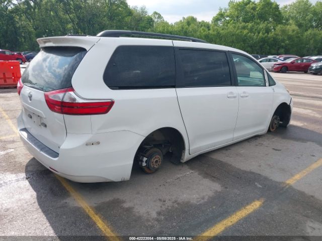 5TDKZ3DC0HS825095 Toyota Sienna Le 8 Passenger