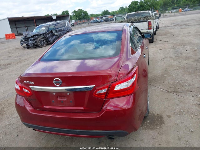 Nissan Altima 2.5 S 2017 1N4AL3AP4HC233372 Image 16