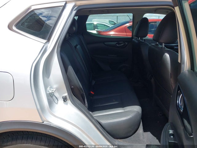 JN1BJ1CP4HW001605 Nissan 2017