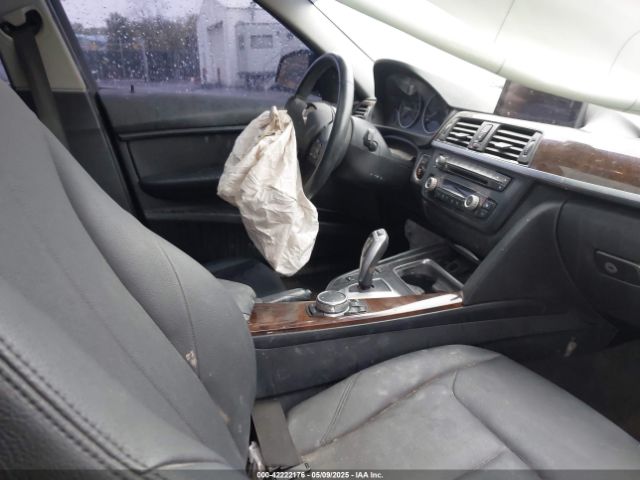 2015 BMW 320I WBA3C3G59FNT53112 Photo 4