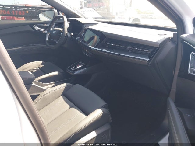 2025 AUDI Q4 E-TRON WA1LUBFZ3SP012635 Photo 4