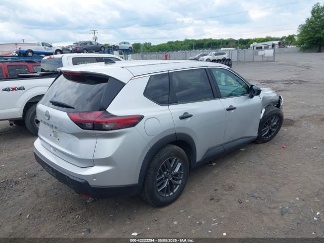 5N1BT3AA9RC672848 Nissan Rogue S Fwd