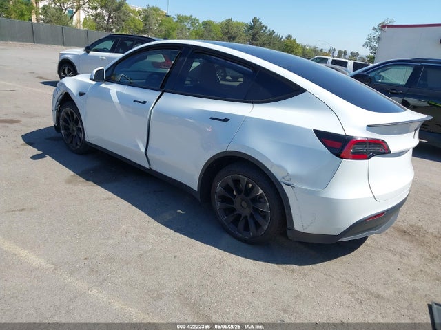 2023 TESLA MODEL Y 7SAYGAEE0PF948826 Photo 2