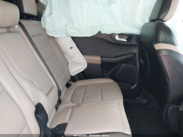 1FMCU9J92LUA39457 Ford Escape Titanium