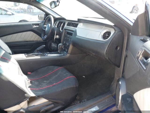 1ZVBP8EM5E5315477 Ford Mustang V6 Premium