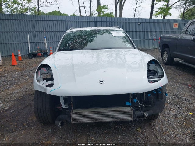 Porsche Macan T 2023 WP1AA2A5XPLB21908 Image 12