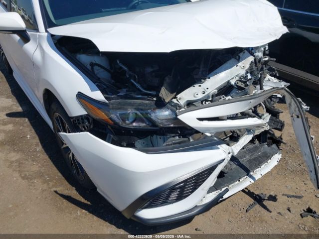 4T1T11AK8RU855885 Toyota CAMRY SE