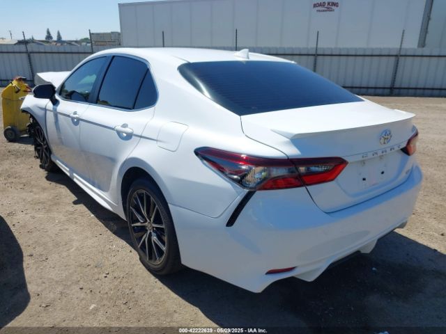 4T1T11AK8RU855885 Toyota CAMRY SE