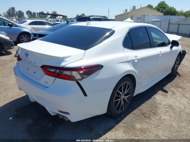 4T1T11AK8RU855885 Toyota CAMRY SE