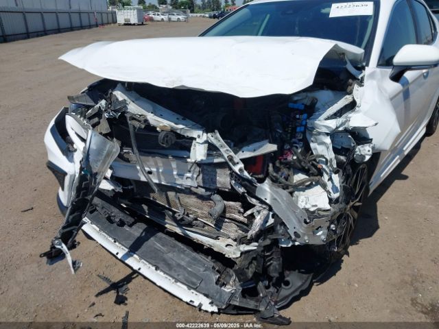 4T1T11AK8RU855885 Toyota CAMRY SE