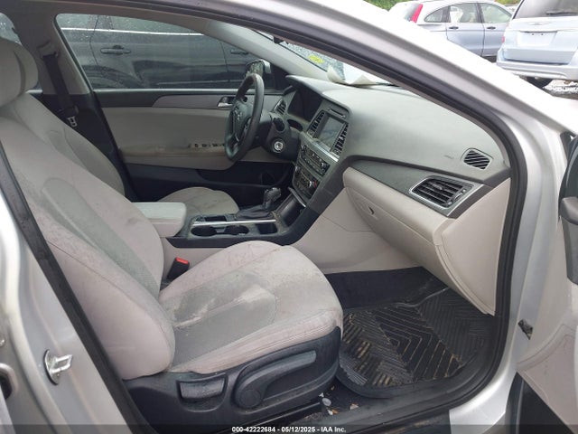 5NPE24AFXGH302094 Hyundai SONATA SE