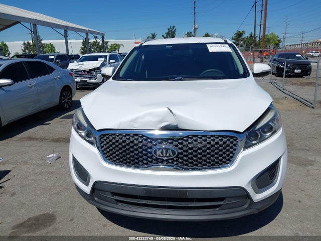 5XYPG4A55JG365667 KIA Sorento 3.3l Lx