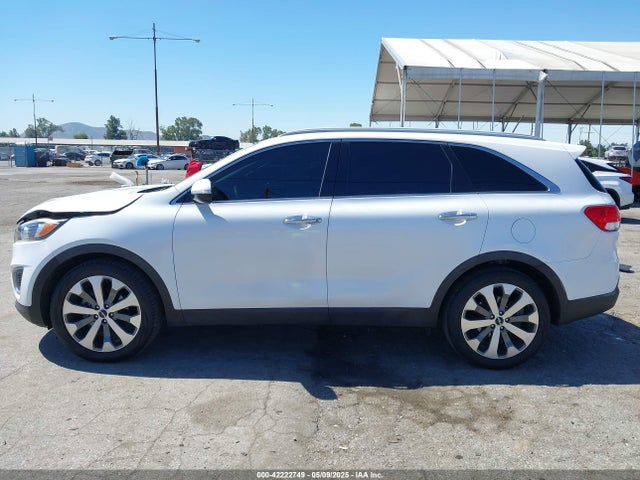 5XYPG4A55JG365667 KIA Sorento 3.3l Lx