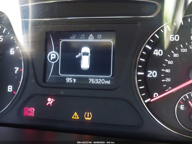 5XYPG4A55JG365667 KIA Sorento 3.3l Lx